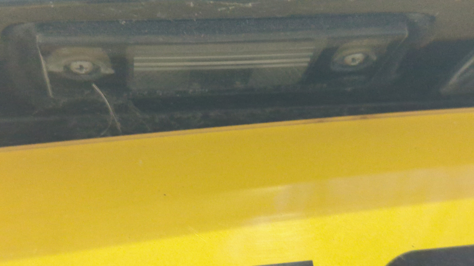 Дверь багажника