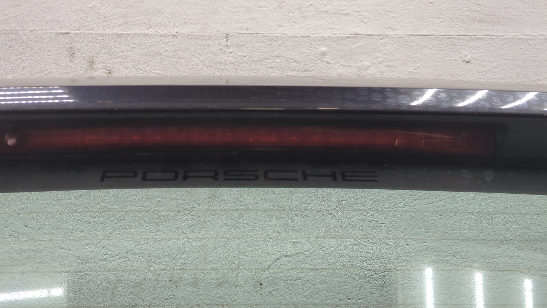 Дверь багажника