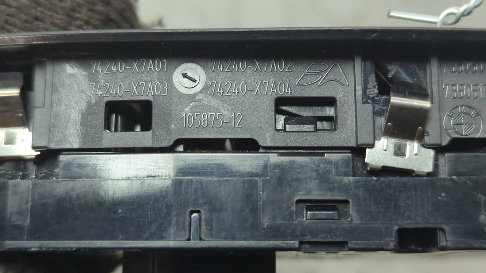 Кнопка стеклоподъемника