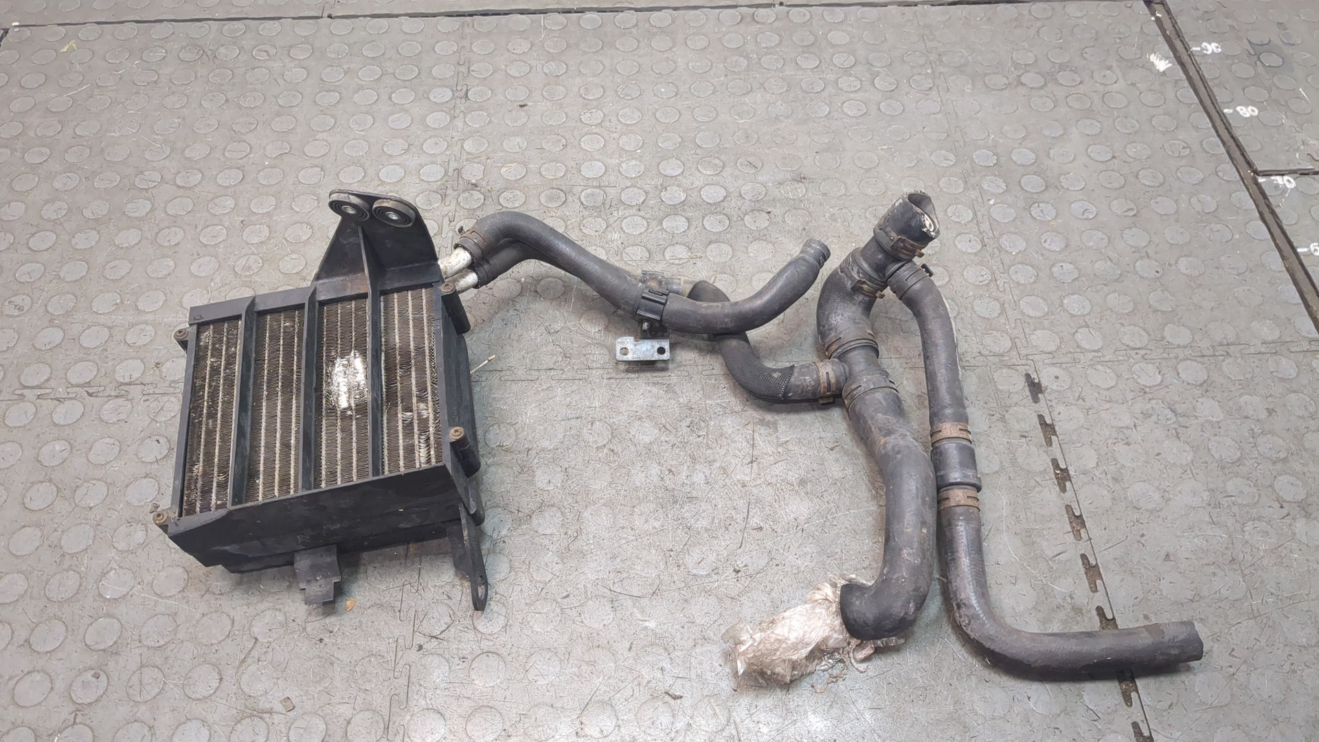 Радиатор охлаждения двигателя основной