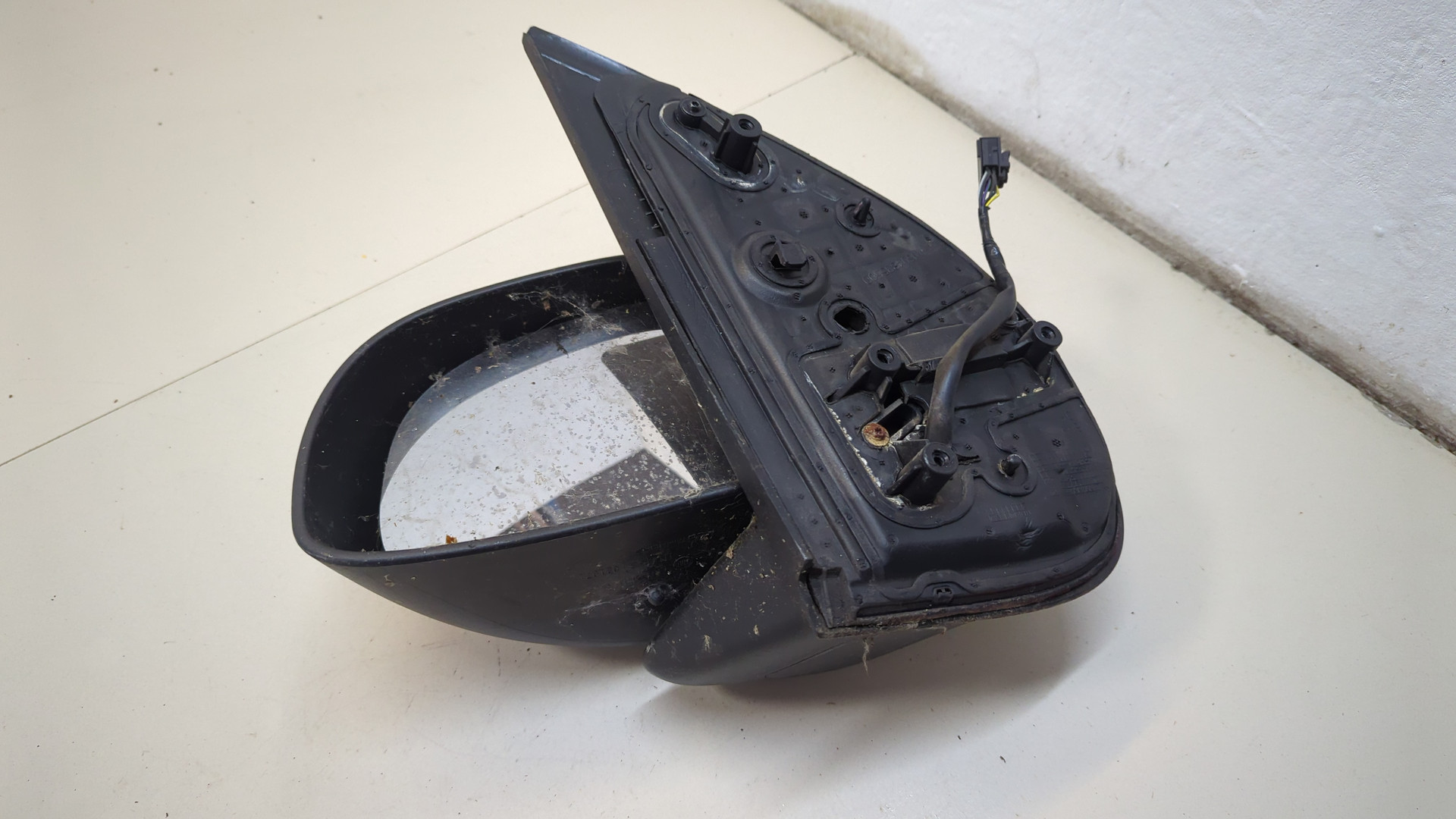 Зеркало левое электрическое