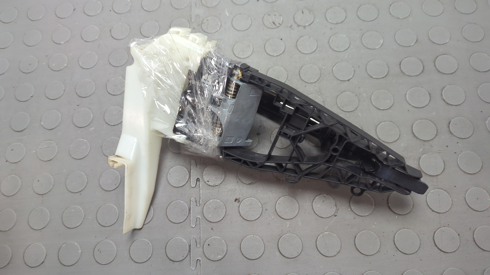 Ручка двери наружная