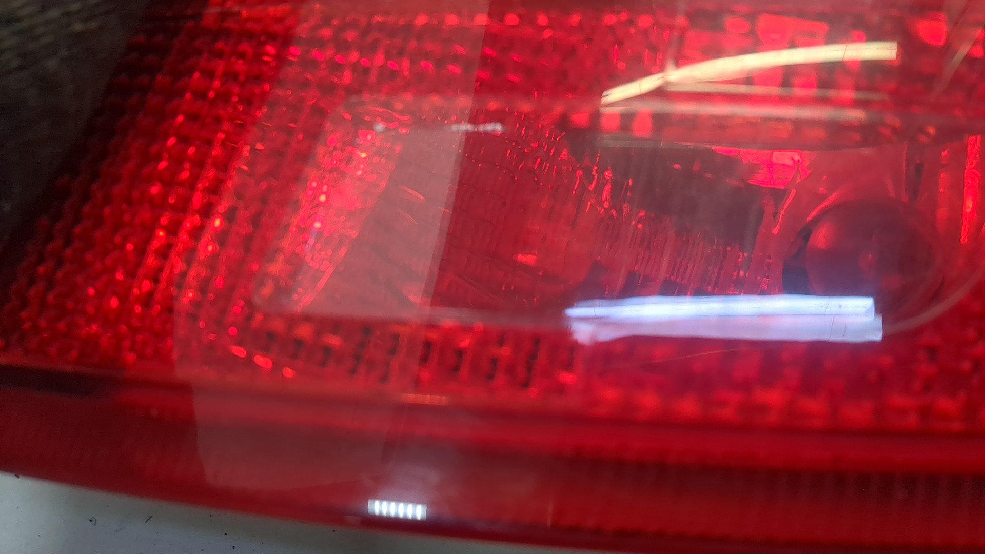 Фонарь задний правый