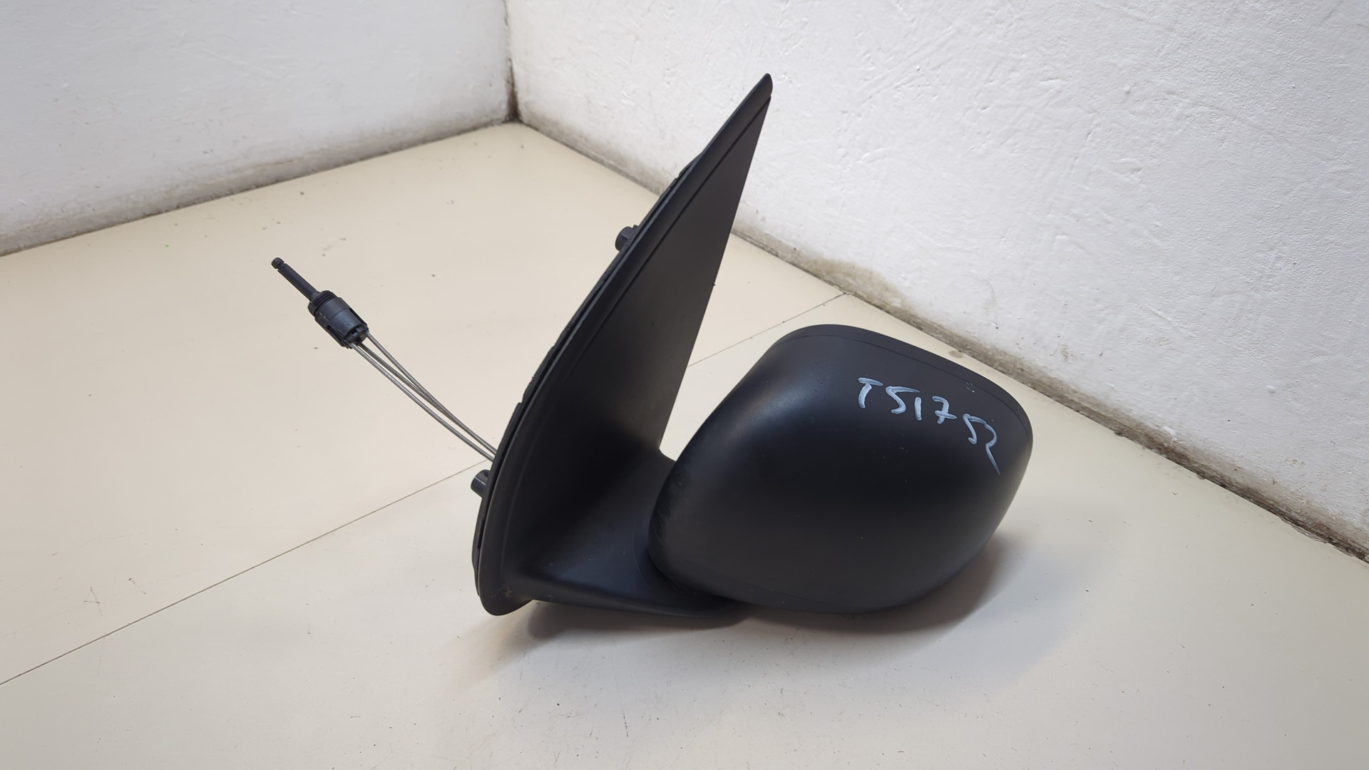 Зеркало левое электрическое