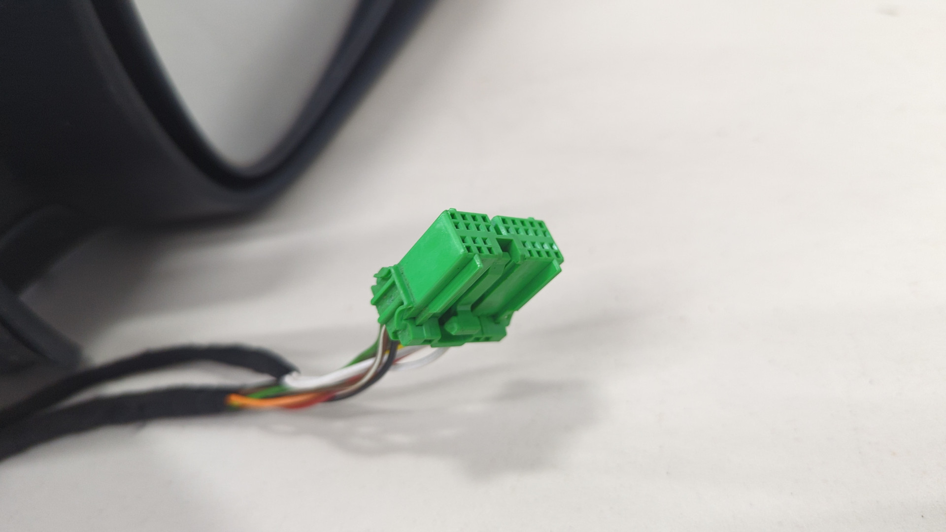 Зеркало правое электрическое