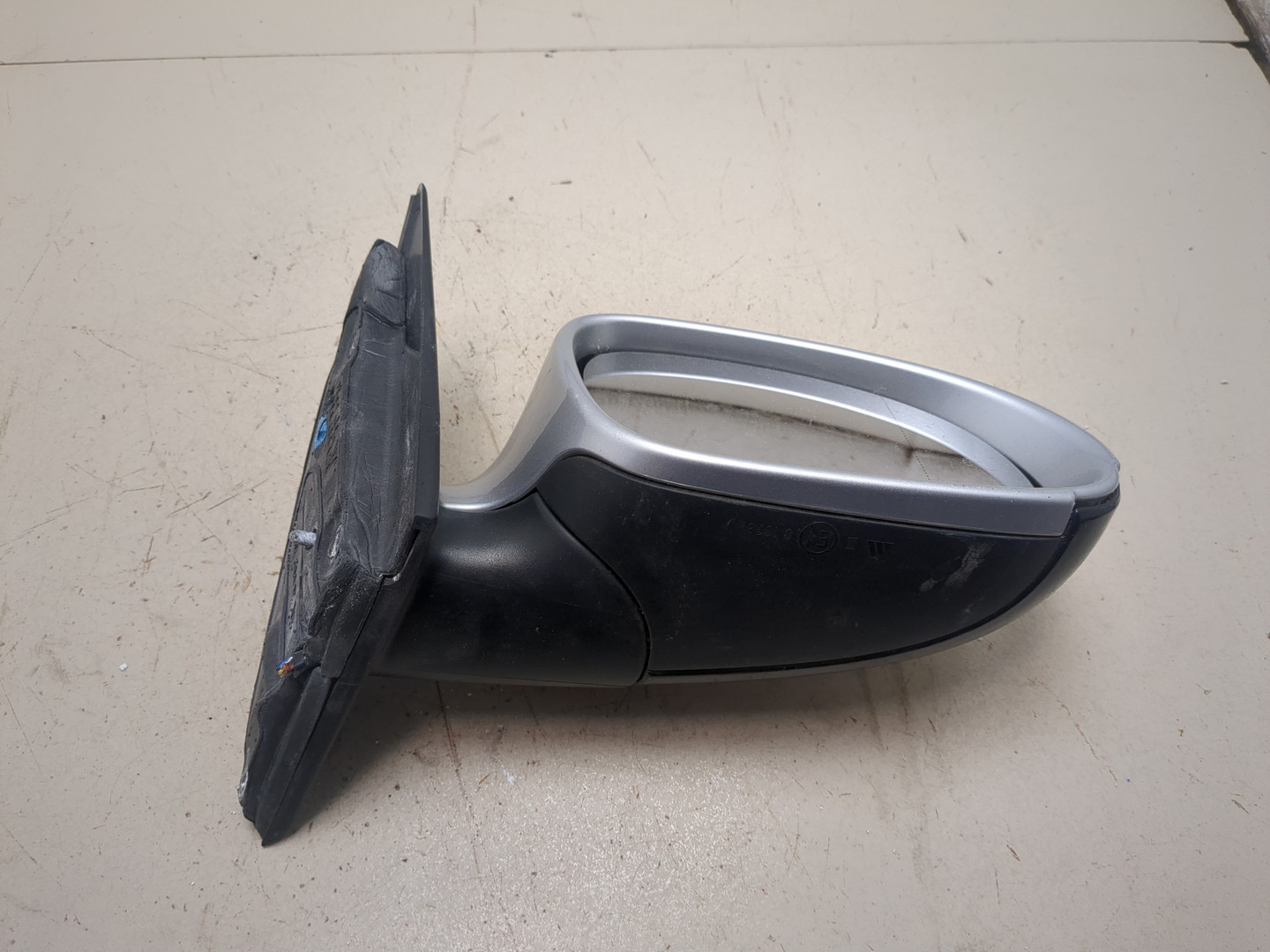 Зеркало правое электрическое