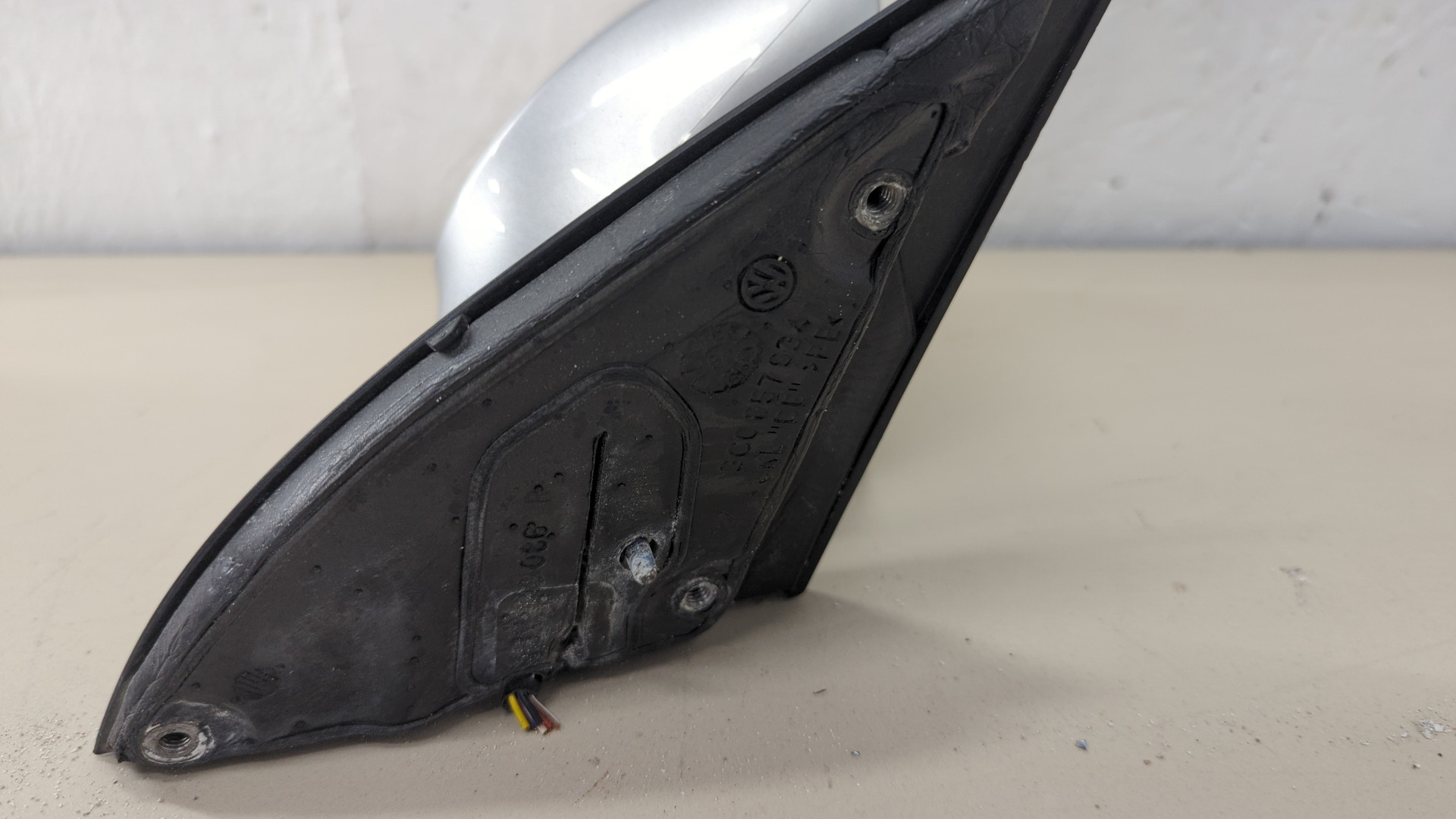 Зеркало правое электрическое