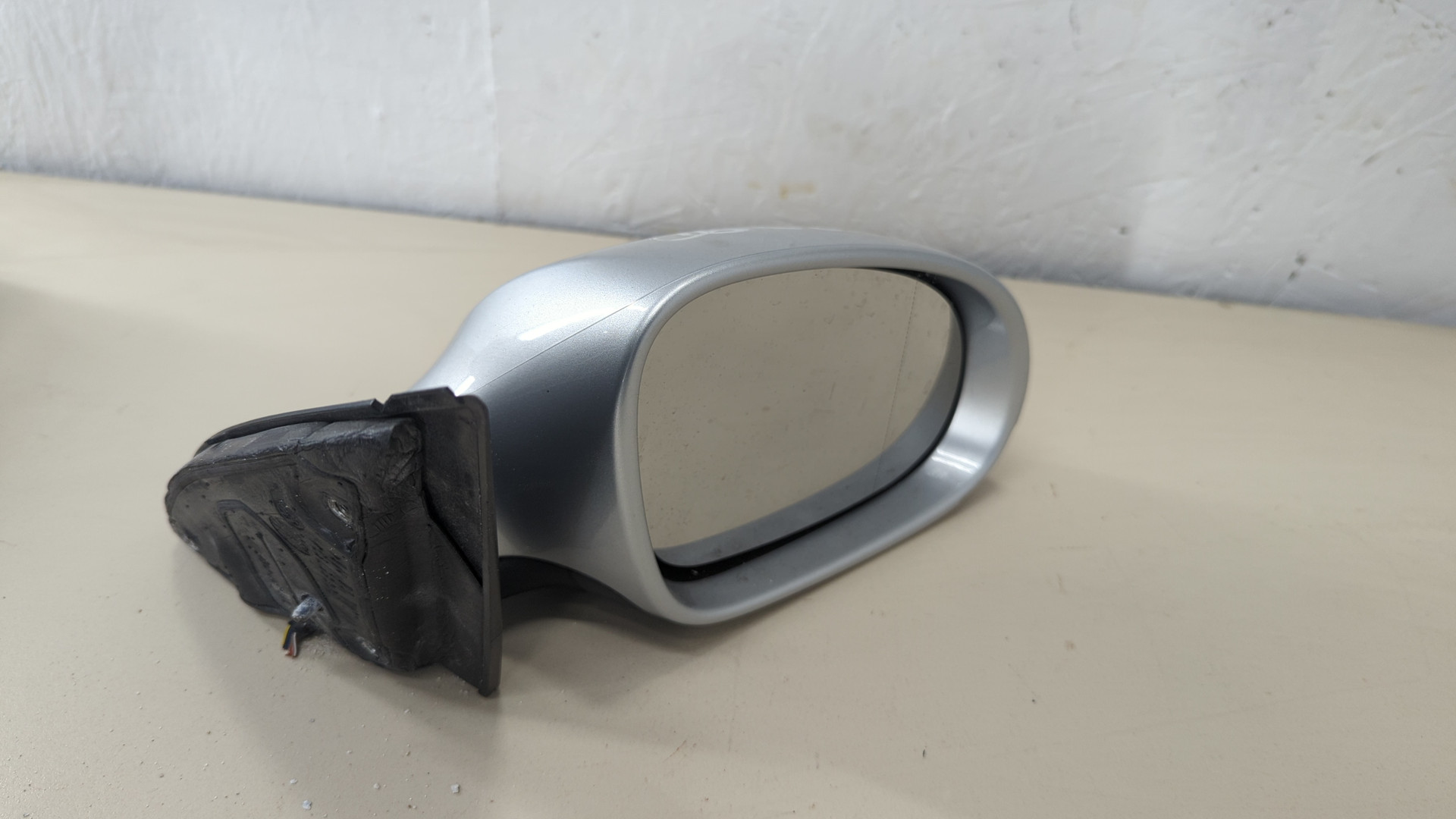 Зеркало правое электрическое