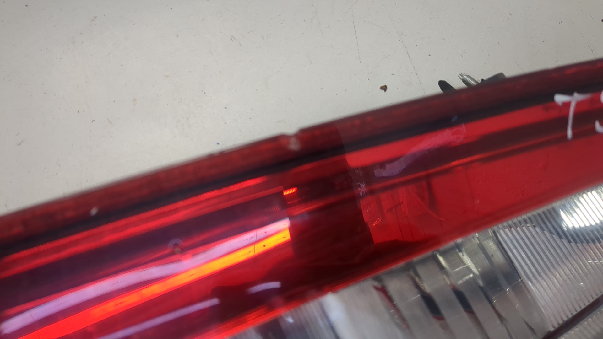 Фонарь задний левый