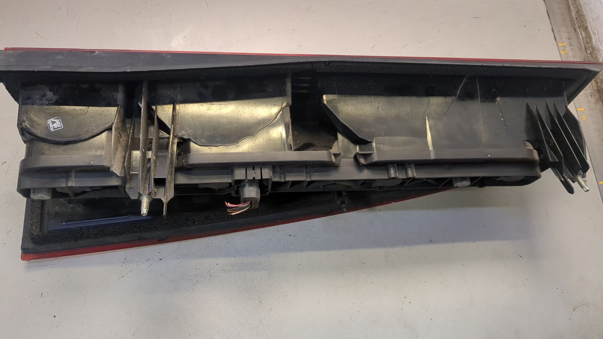 Фонарь задний левый