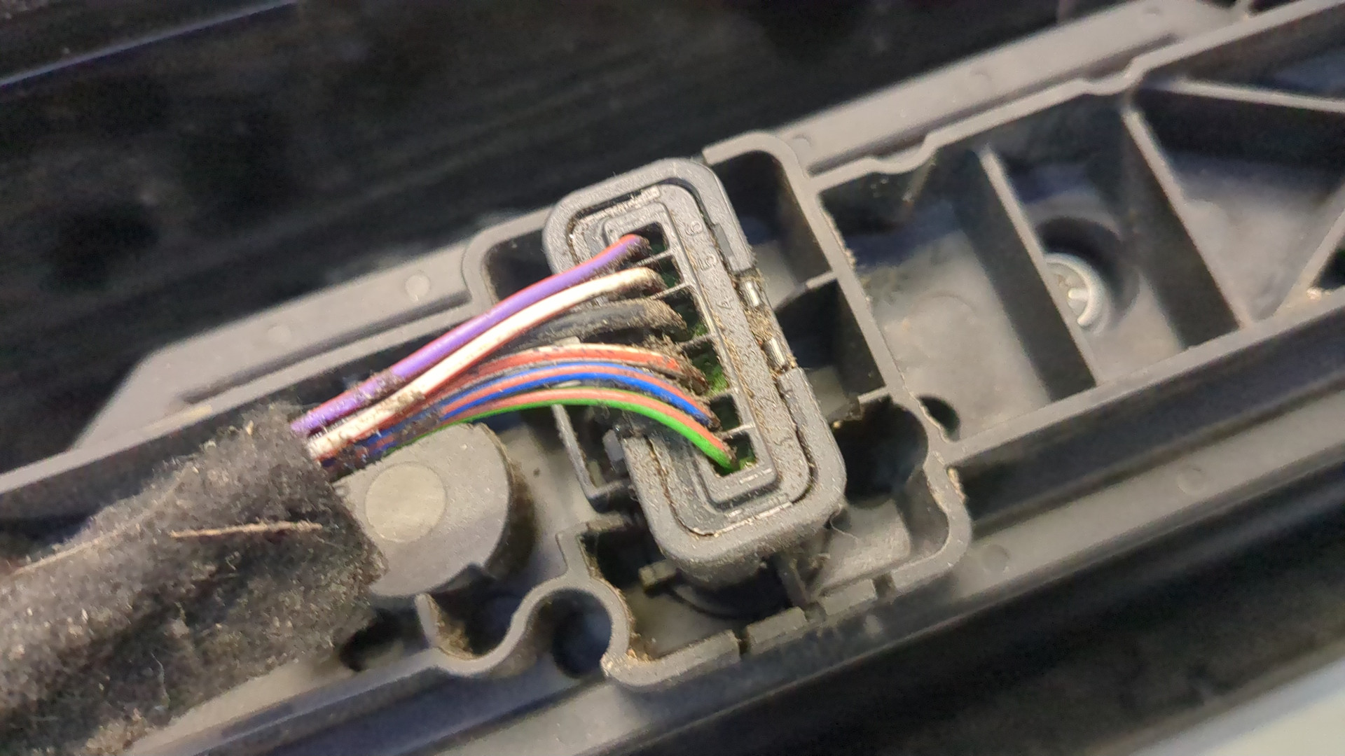 Фонарь задний правый