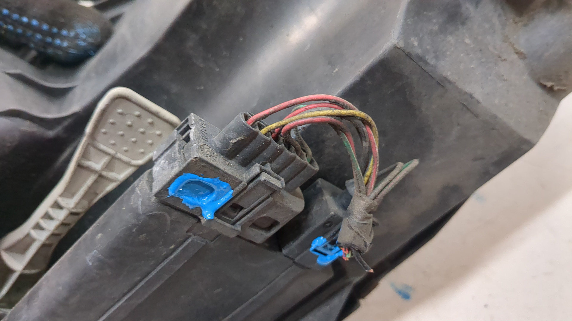 Фара правая