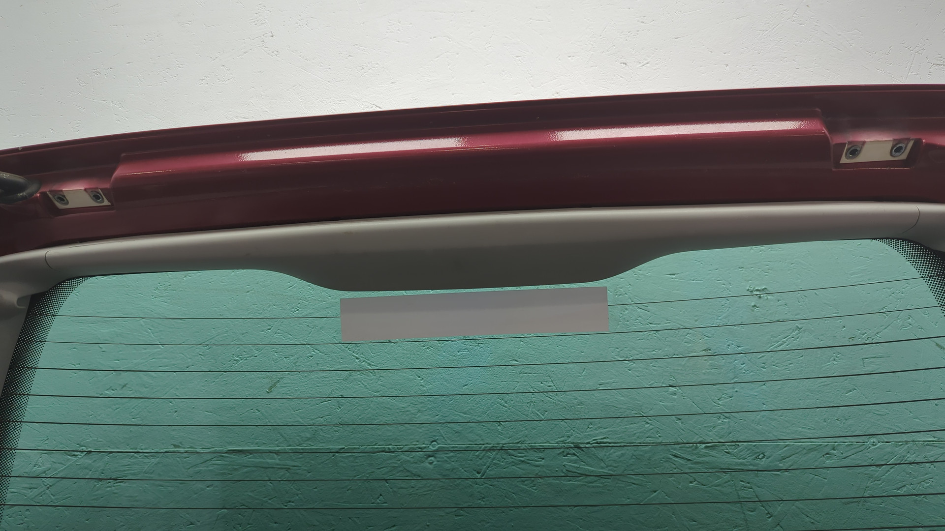 Дверь багажника