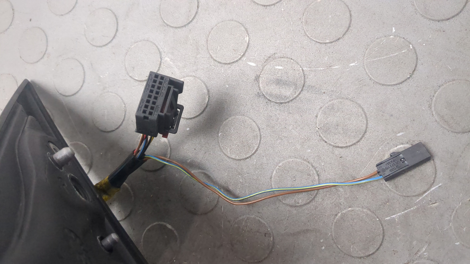 Зеркало правое электрическое