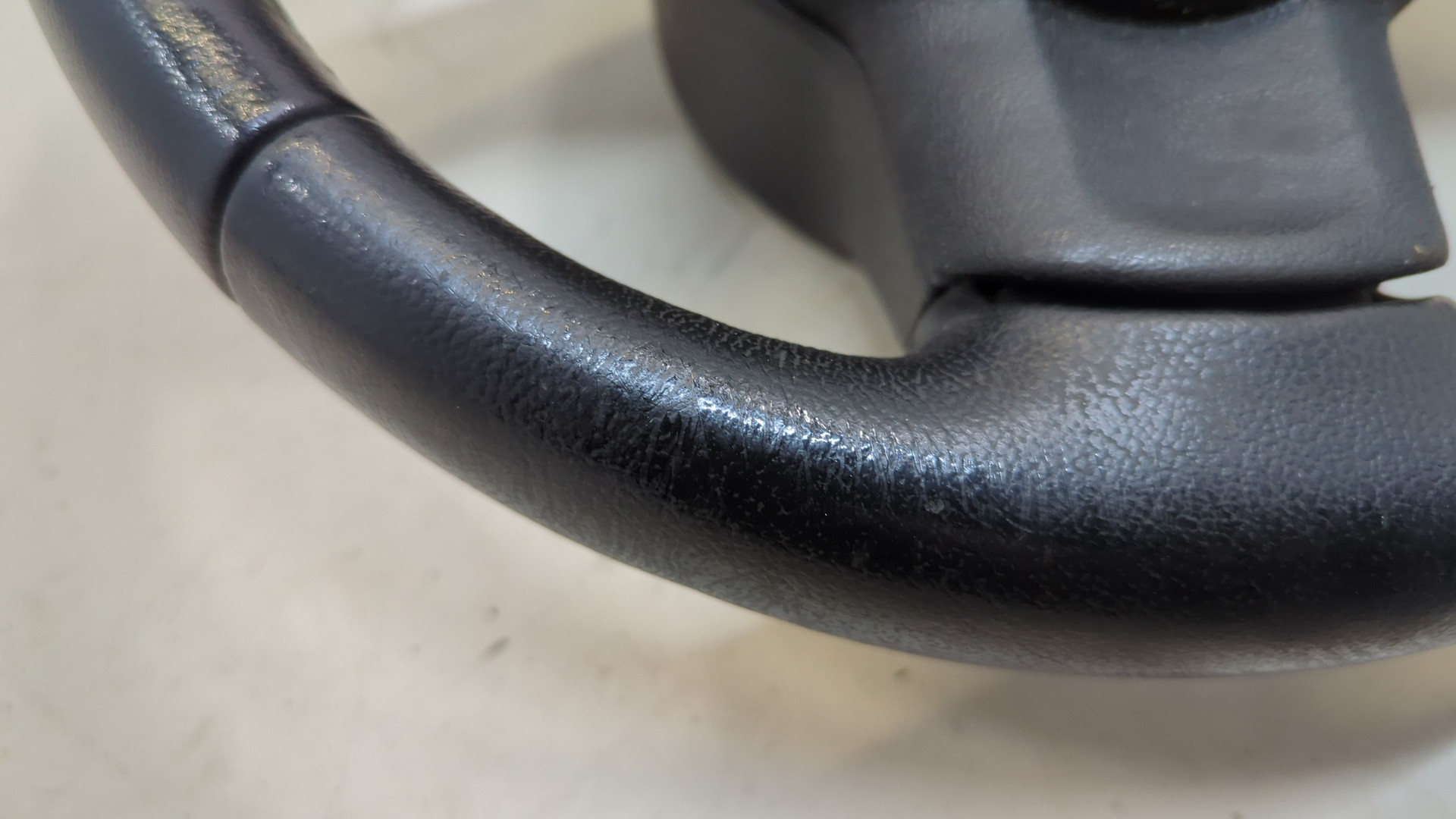 Рулевое колесо (руль)