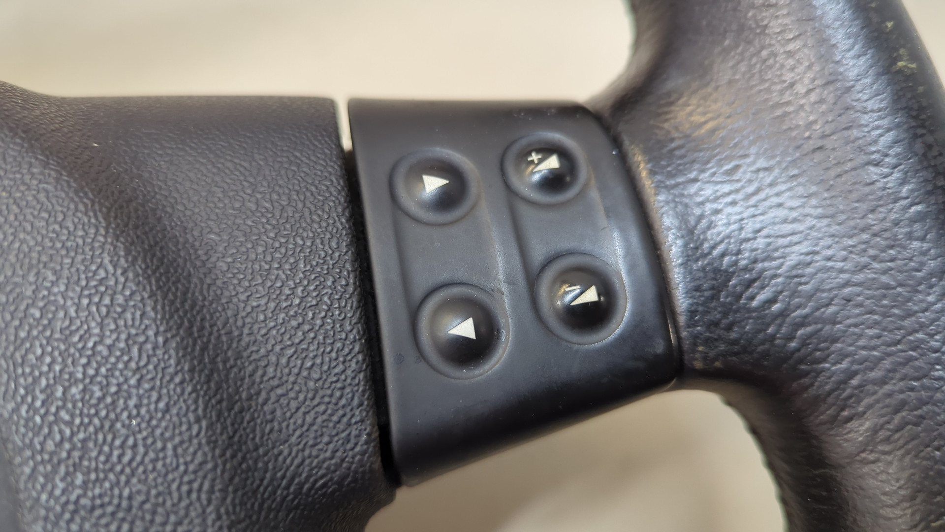 Рулевое колесо (руль)