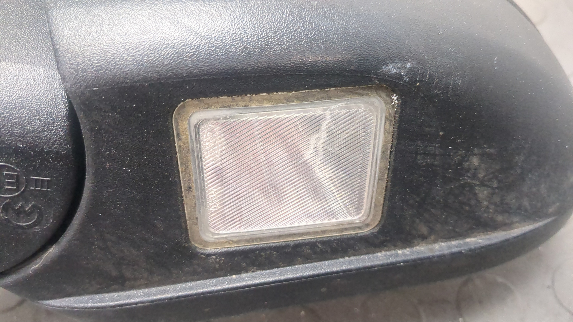 Зеркало левое электрическое