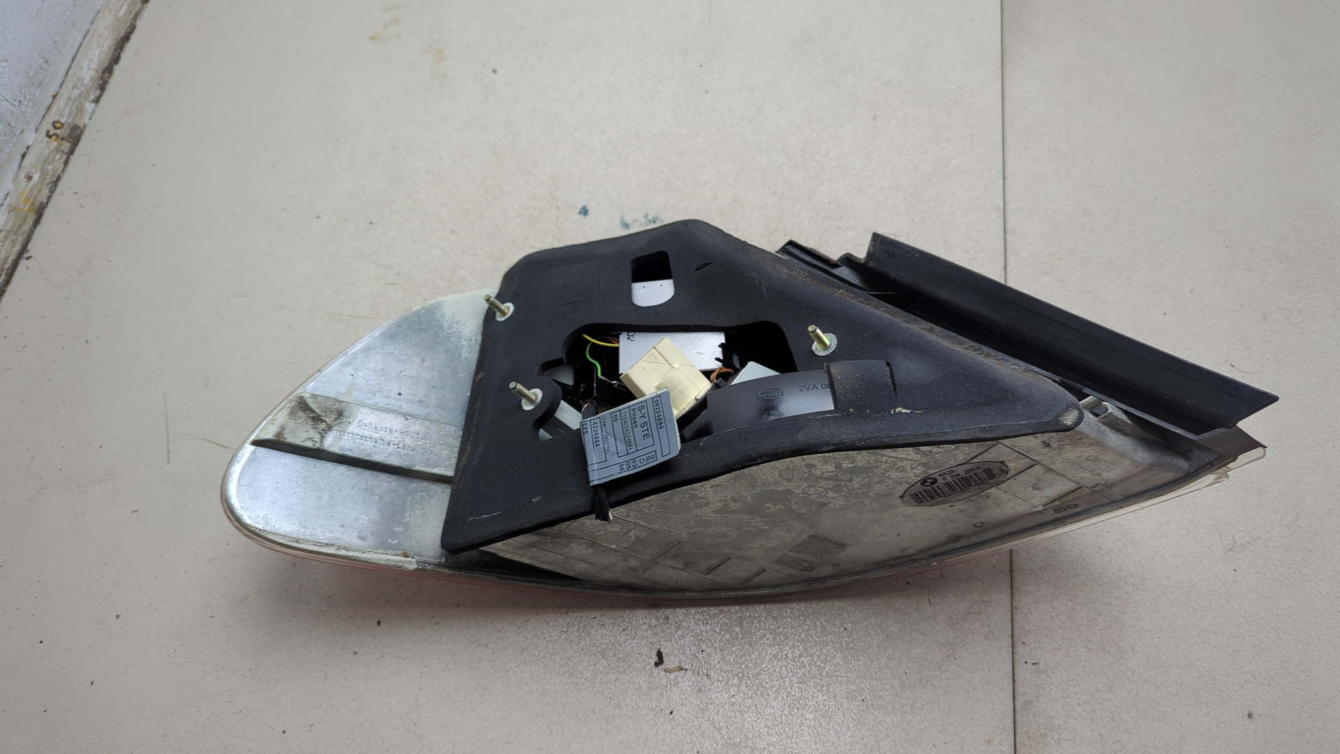 Фонарь задний правый