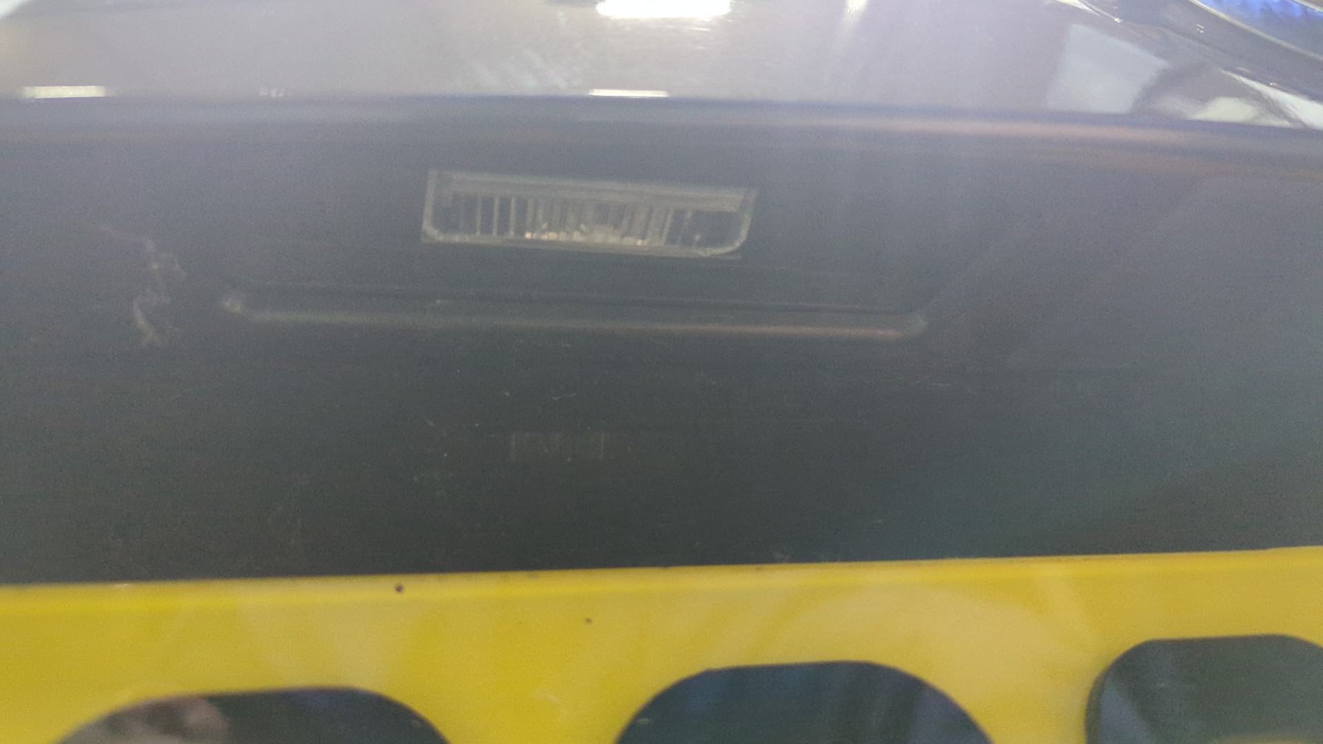 Дверь багажника