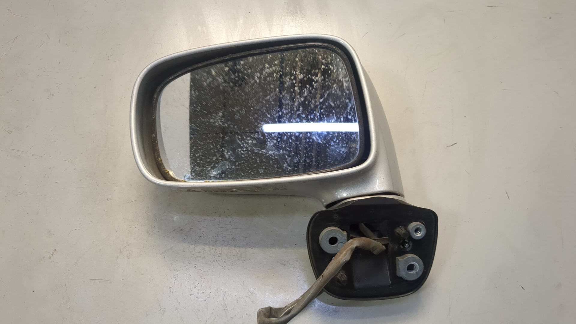 Зеркало левое электрическое