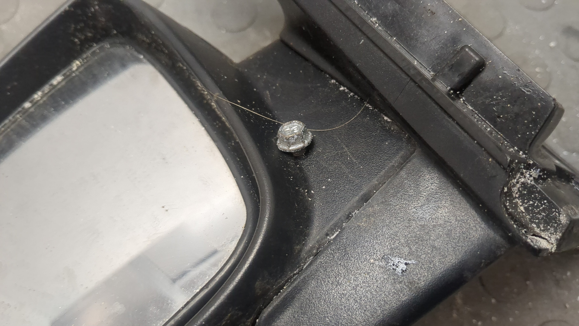 Зеркало левое электрическое