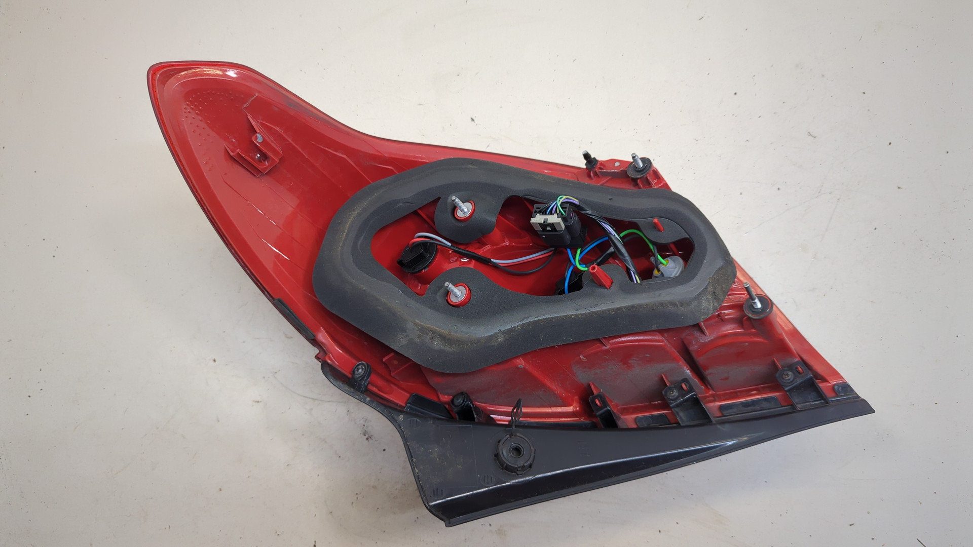 Фонарь задний левый