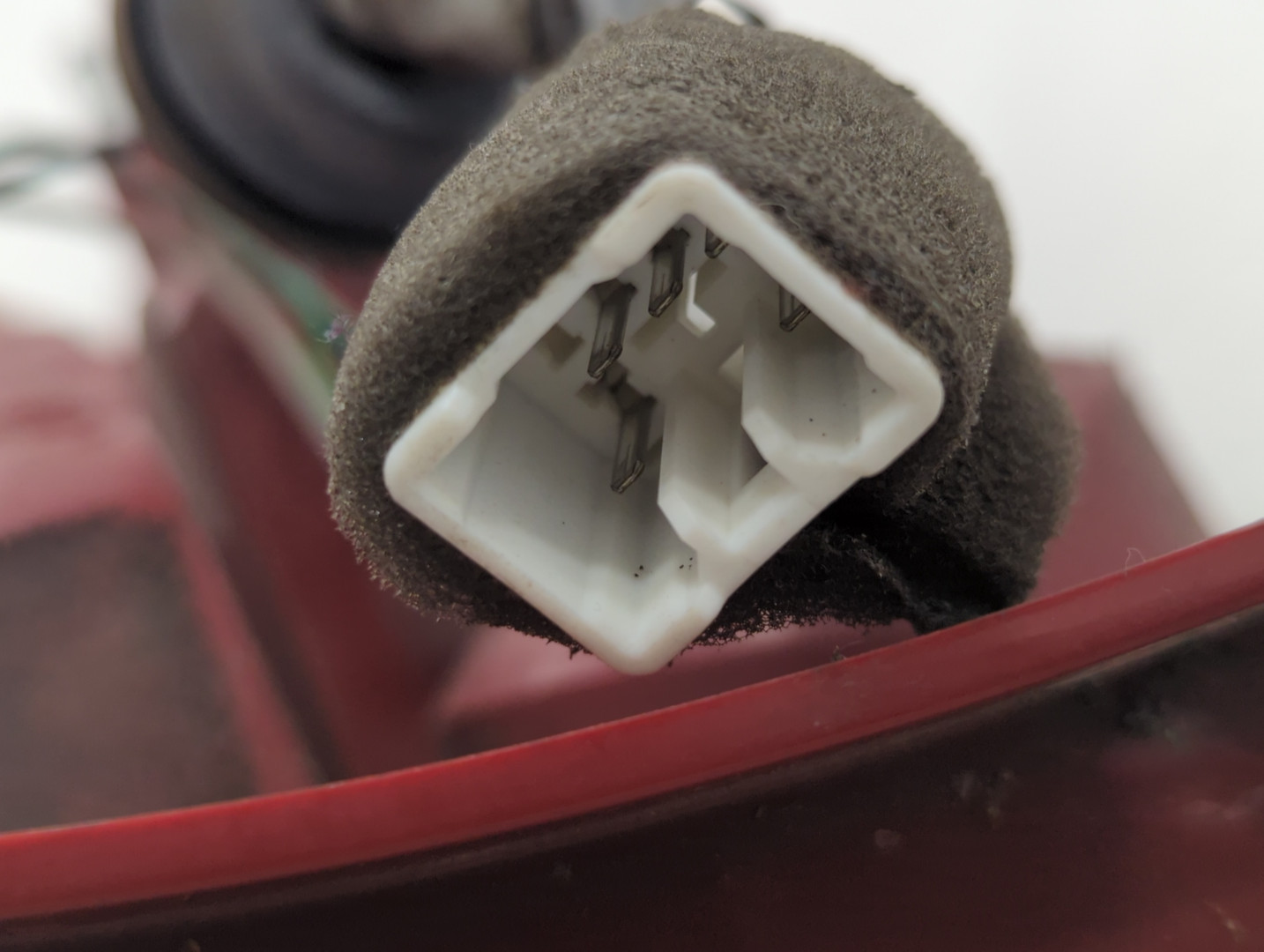 Фонарь задний левый