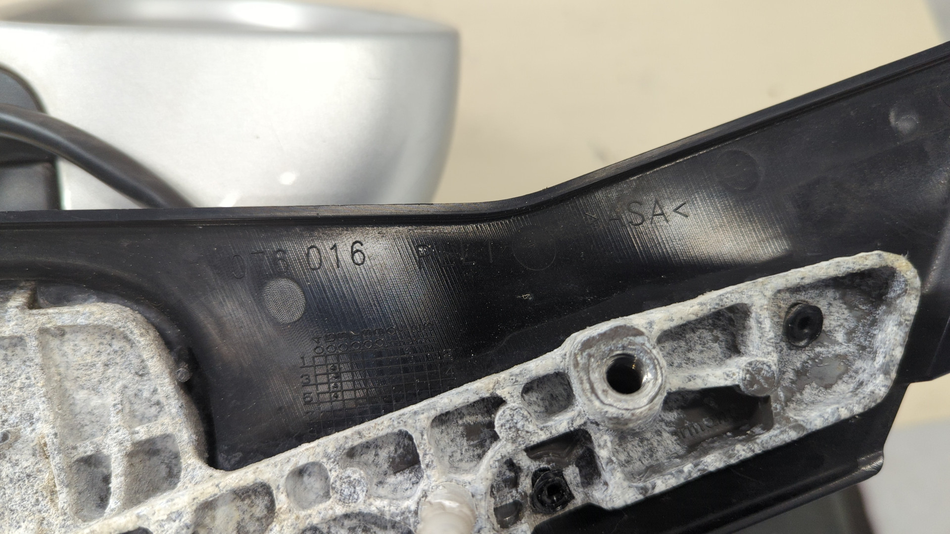 Зеркало левое электрическое