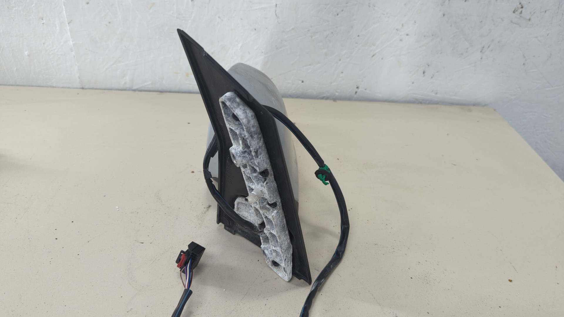 Зеркало левое электрическое