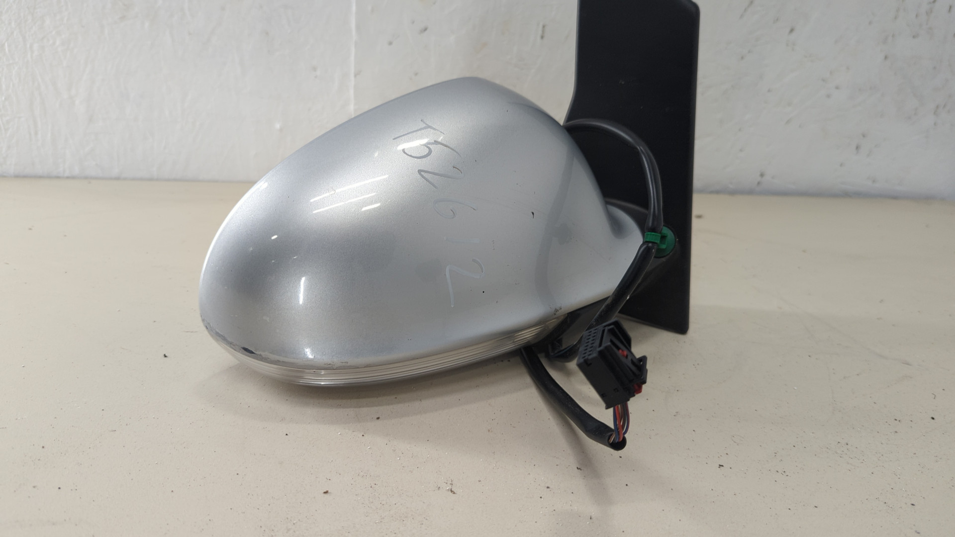 Зеркало правое электрическое