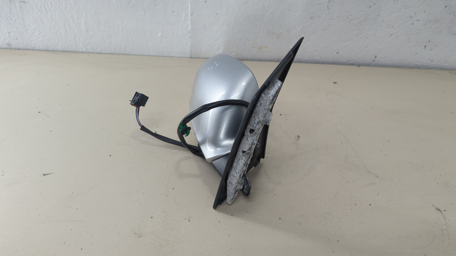 Зеркало правое электрическое