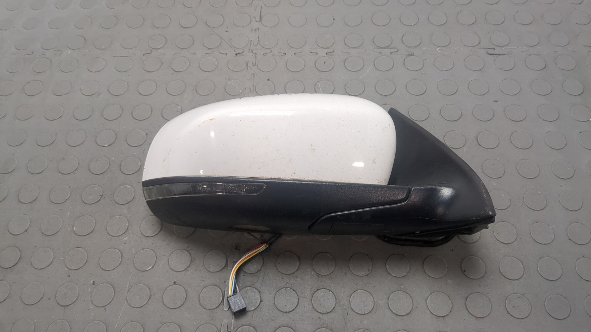 Зеркало правое электрическое