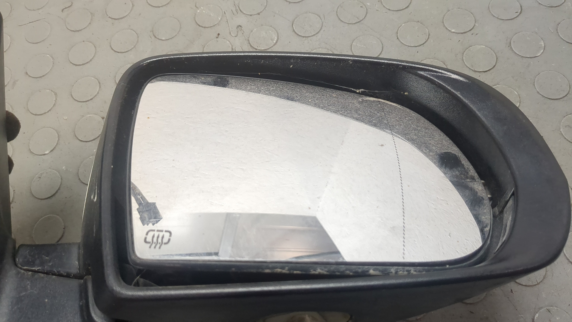 Зеркало правое электрическое