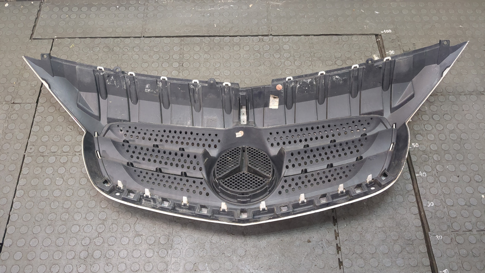 Решетка радиатора