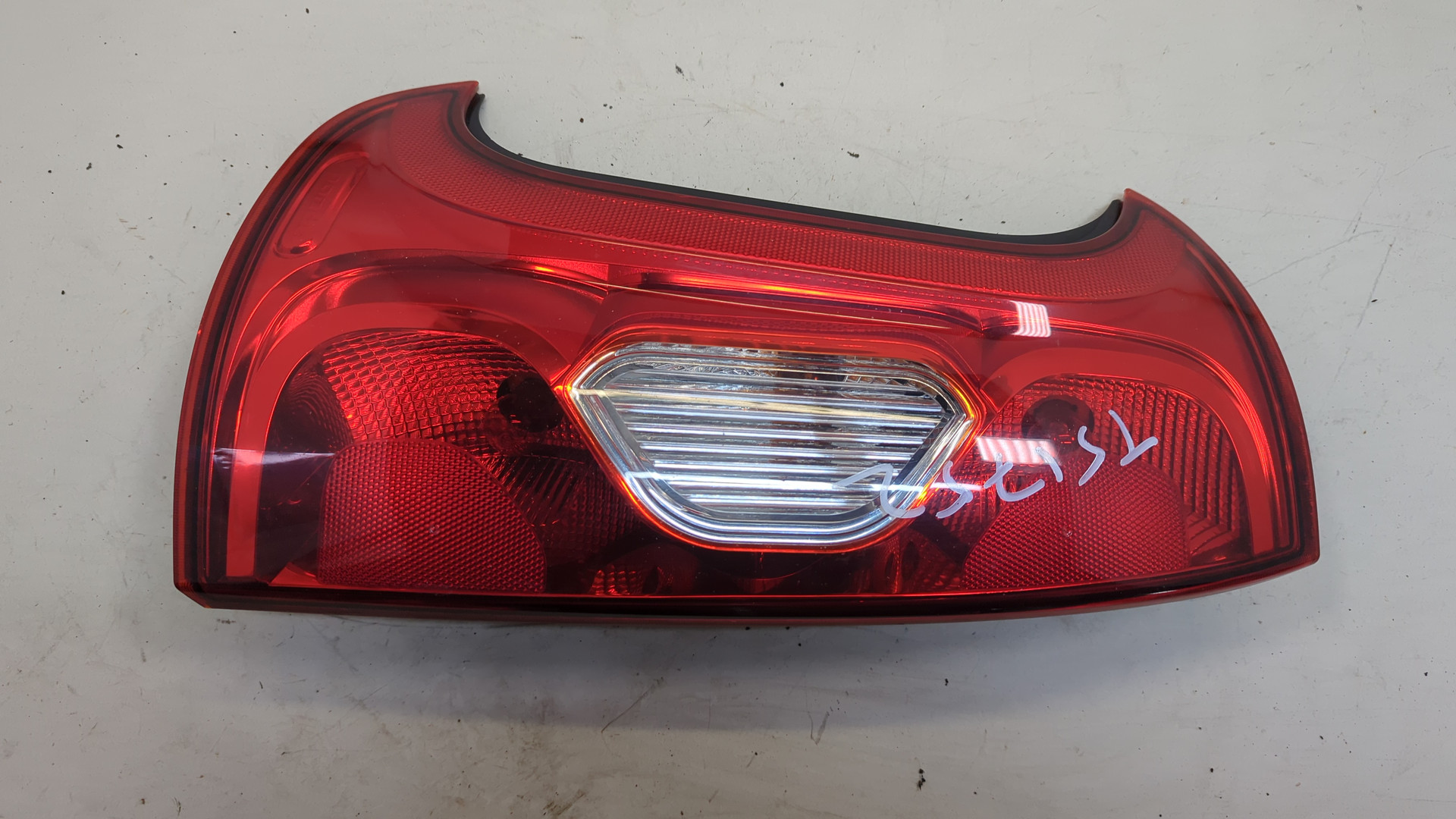 Фонарь задний левый