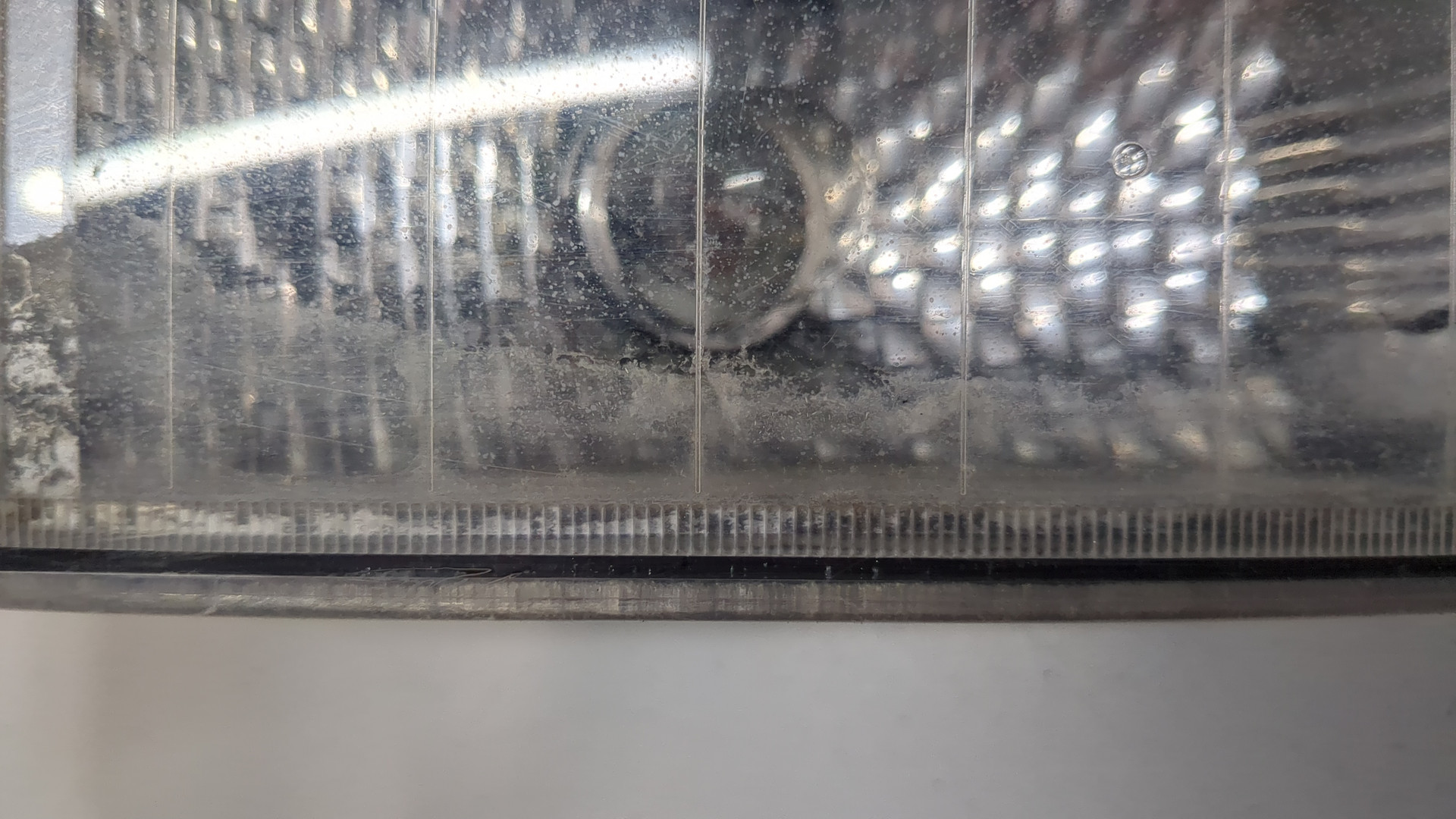 Фонарь задний левый