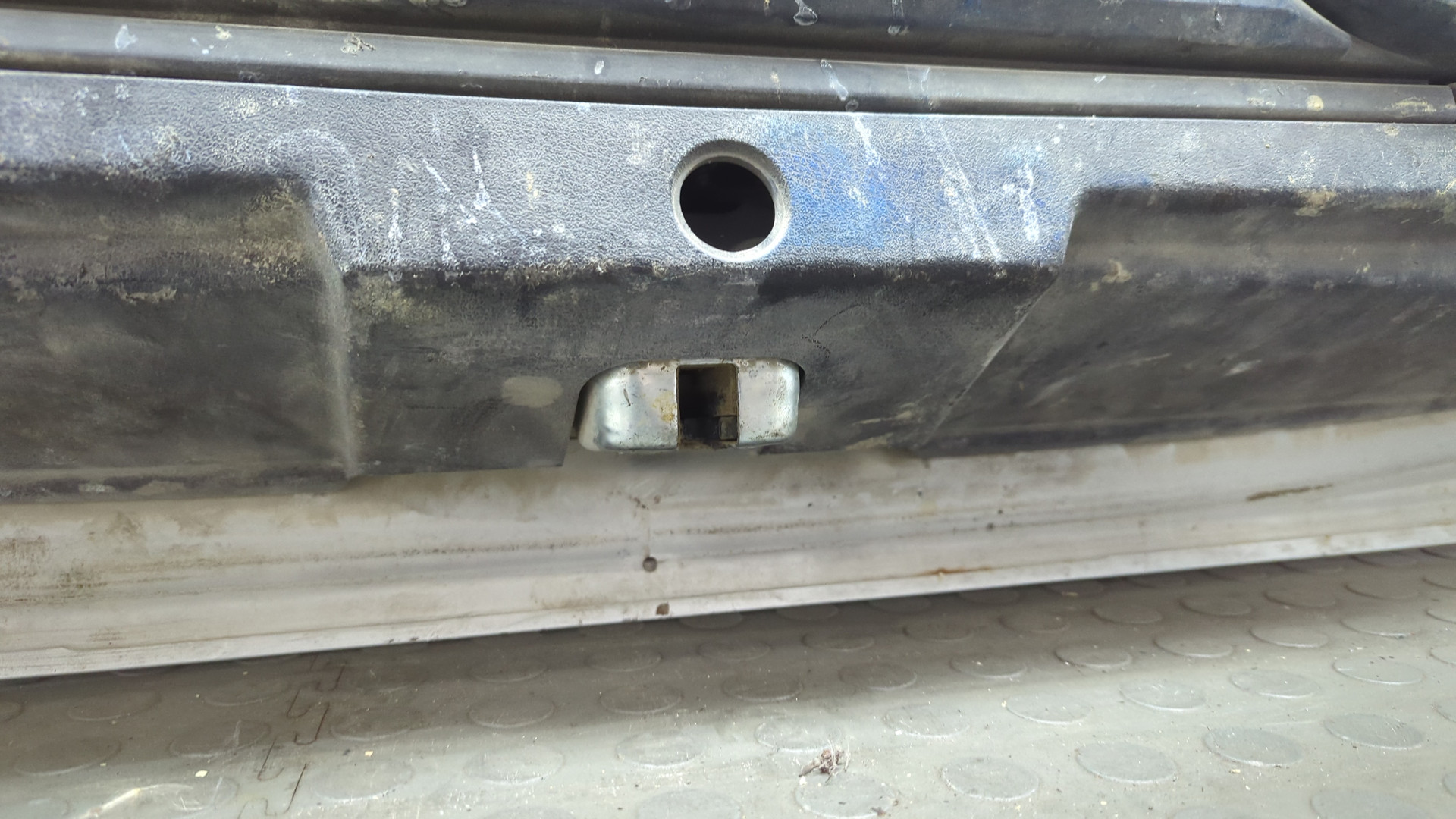 Дверь багажника