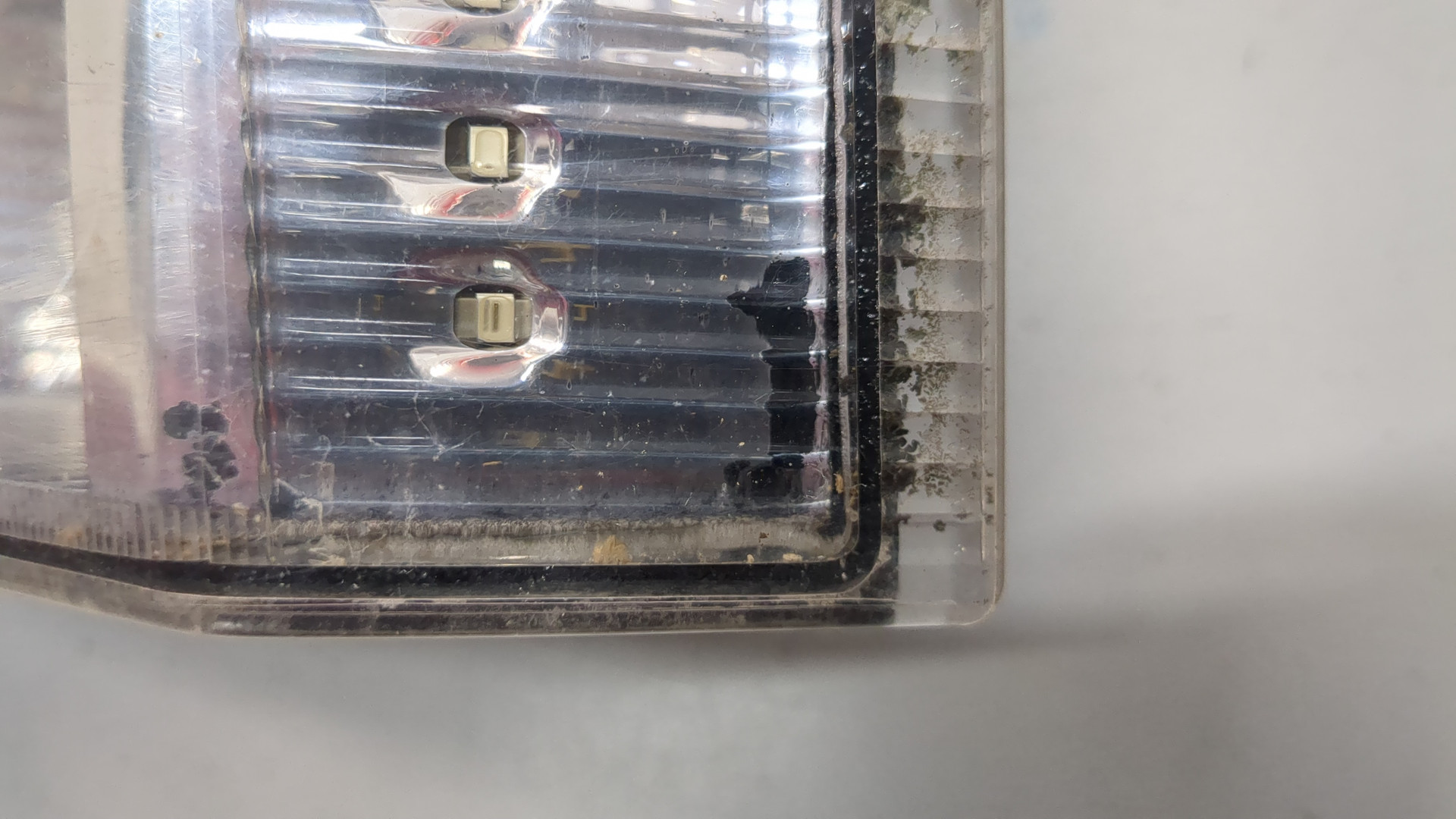 Фонарь задний правый