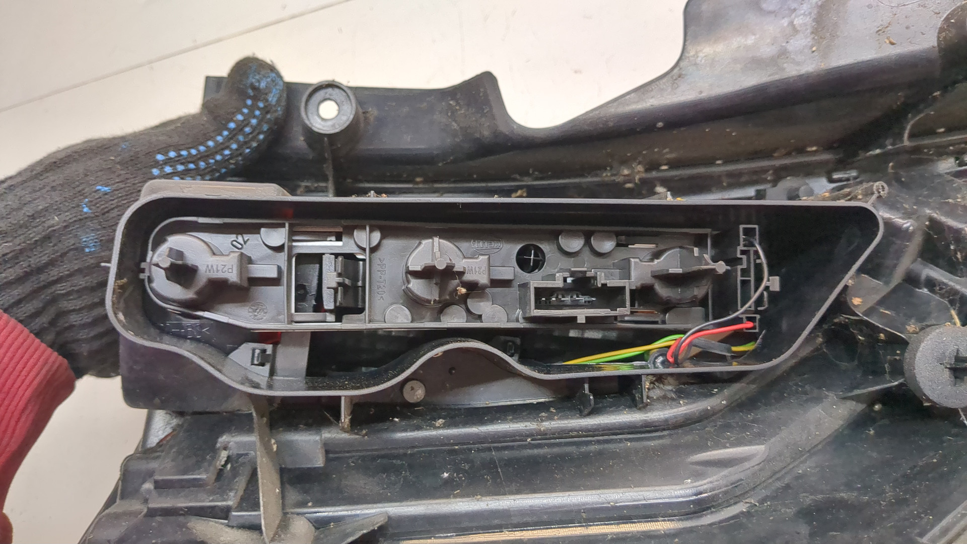 Фонарь задний левый