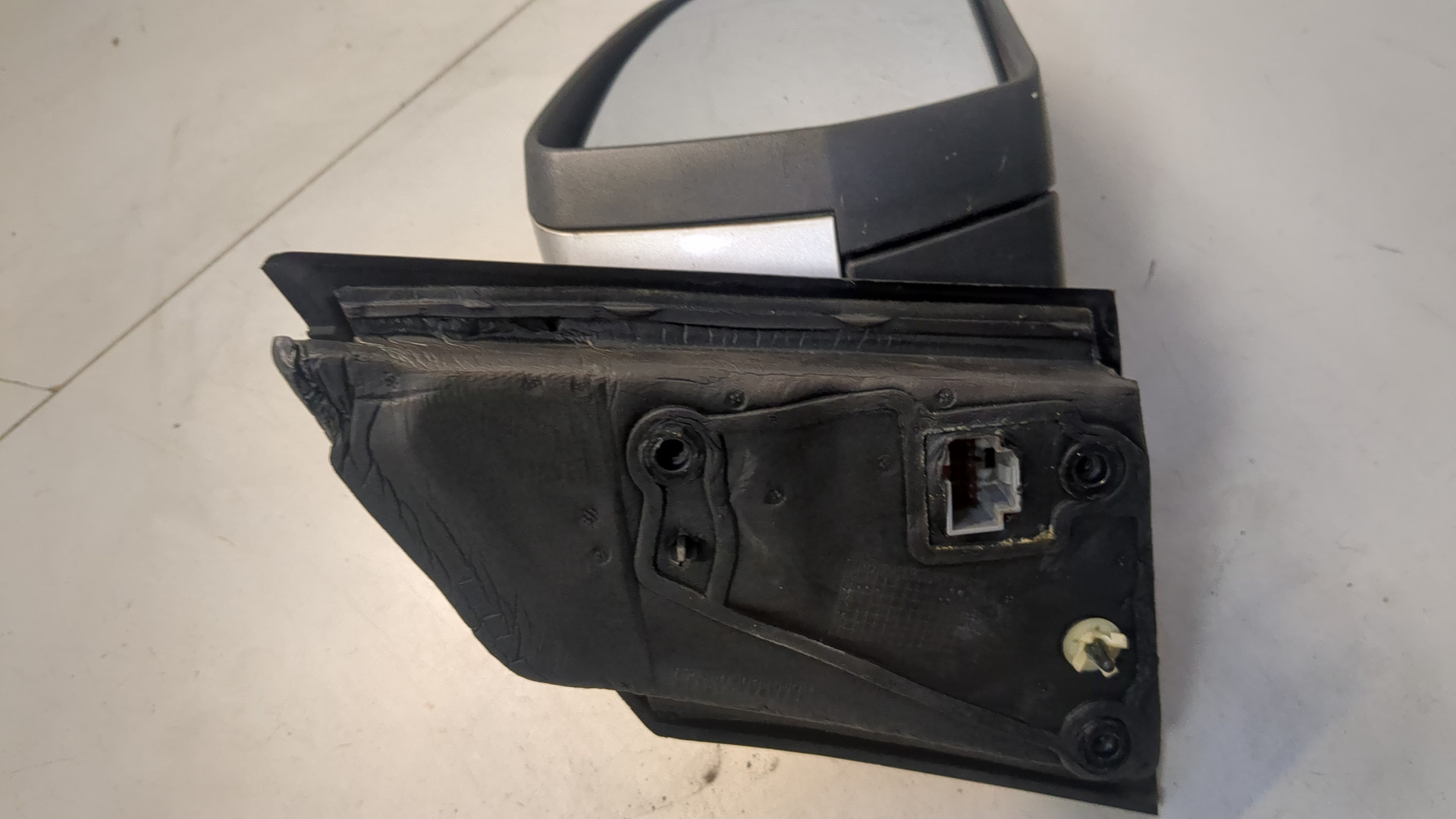 Зеркало левое электрическое