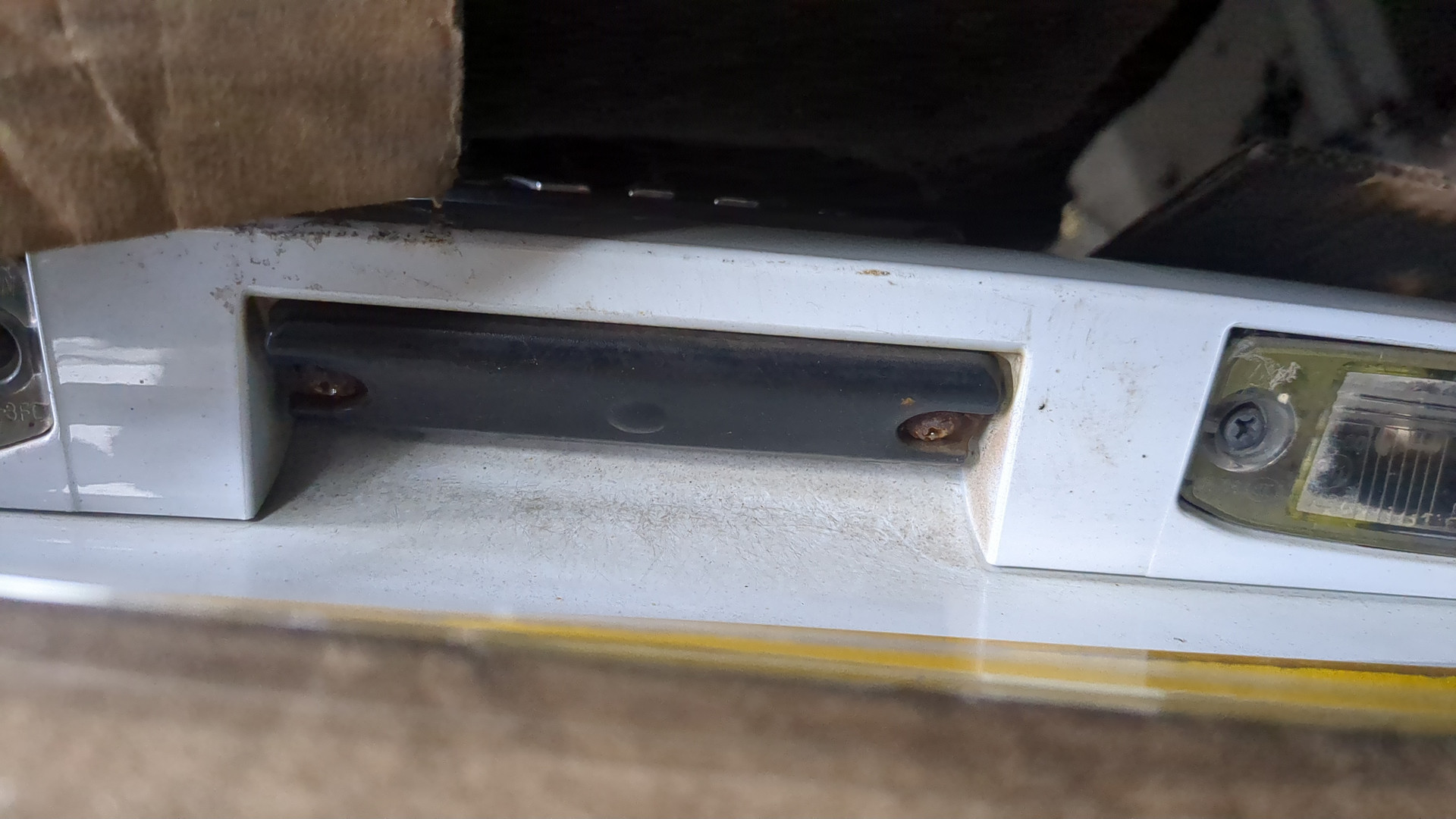 Дверь багажника