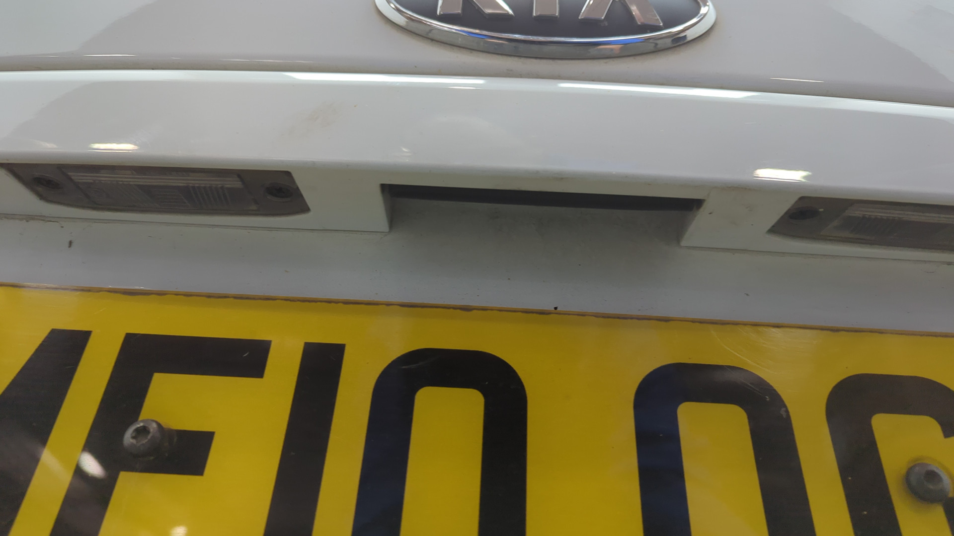 Дверь багажника