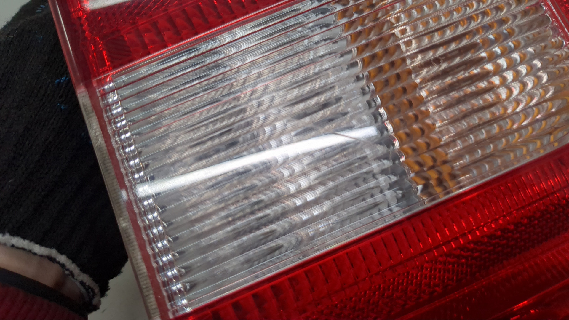 Фонарь задний правый