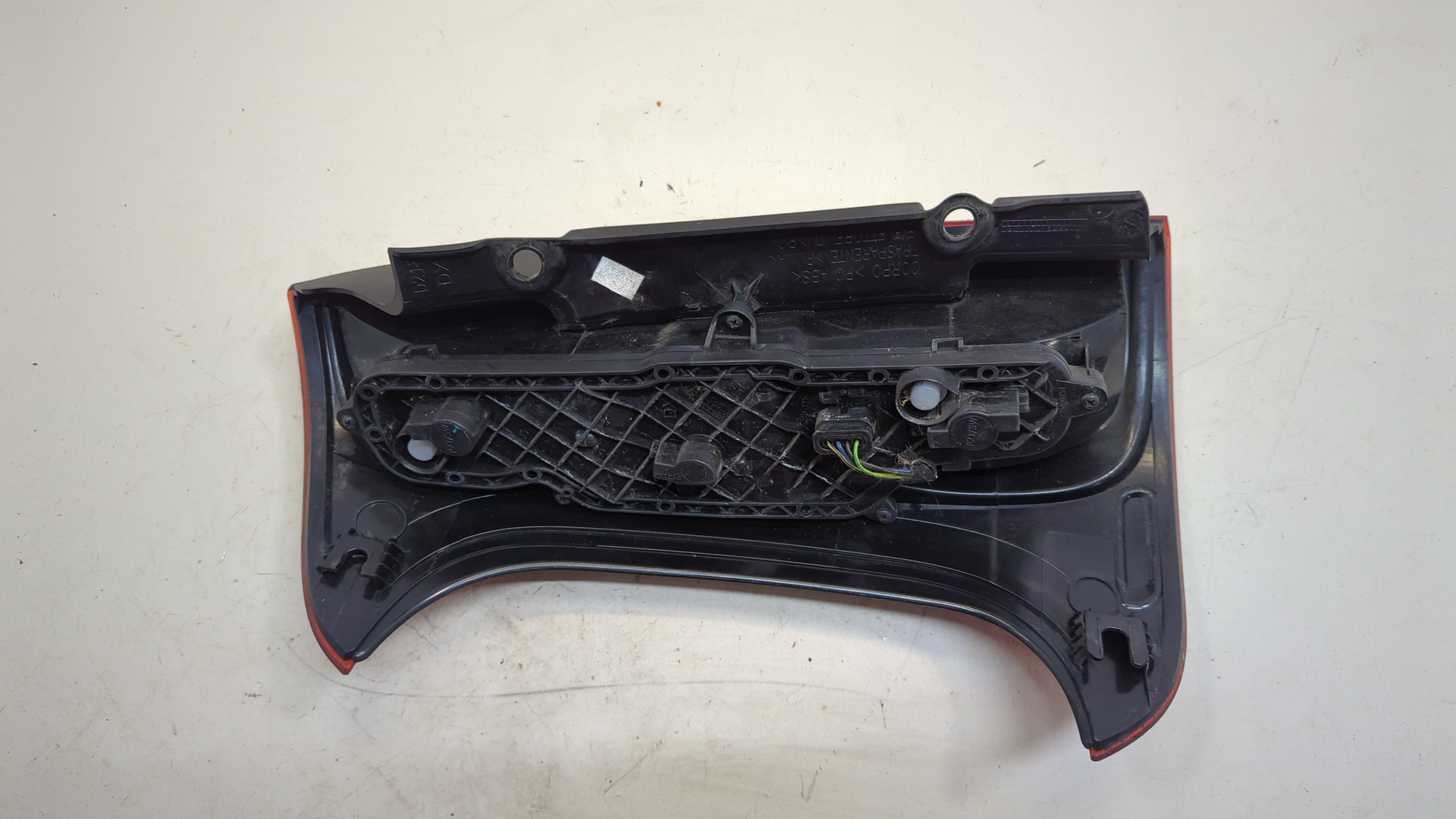 Фонарь задний правый