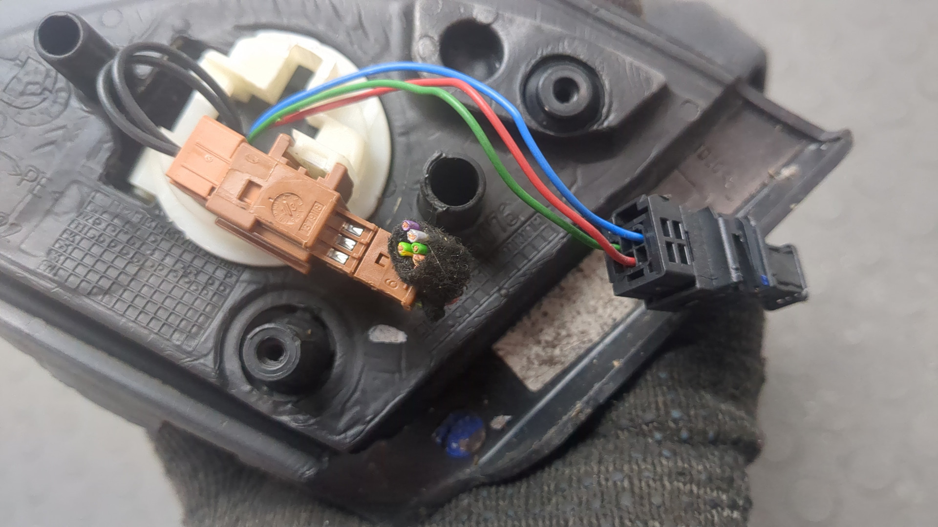 Зеркало правое электрическое