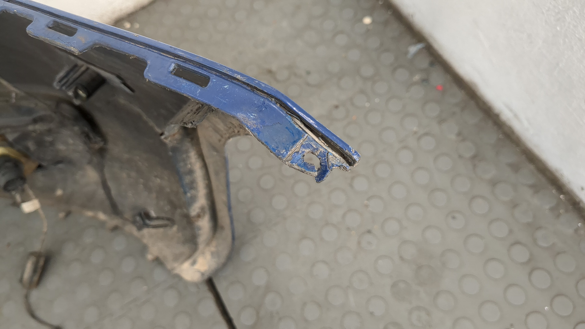 Бампер передний