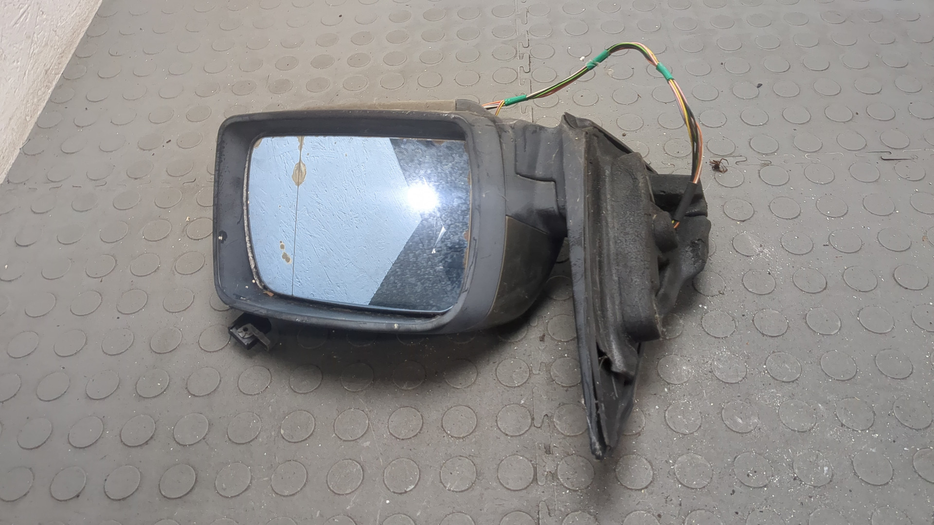 Зеркало правое электрическое