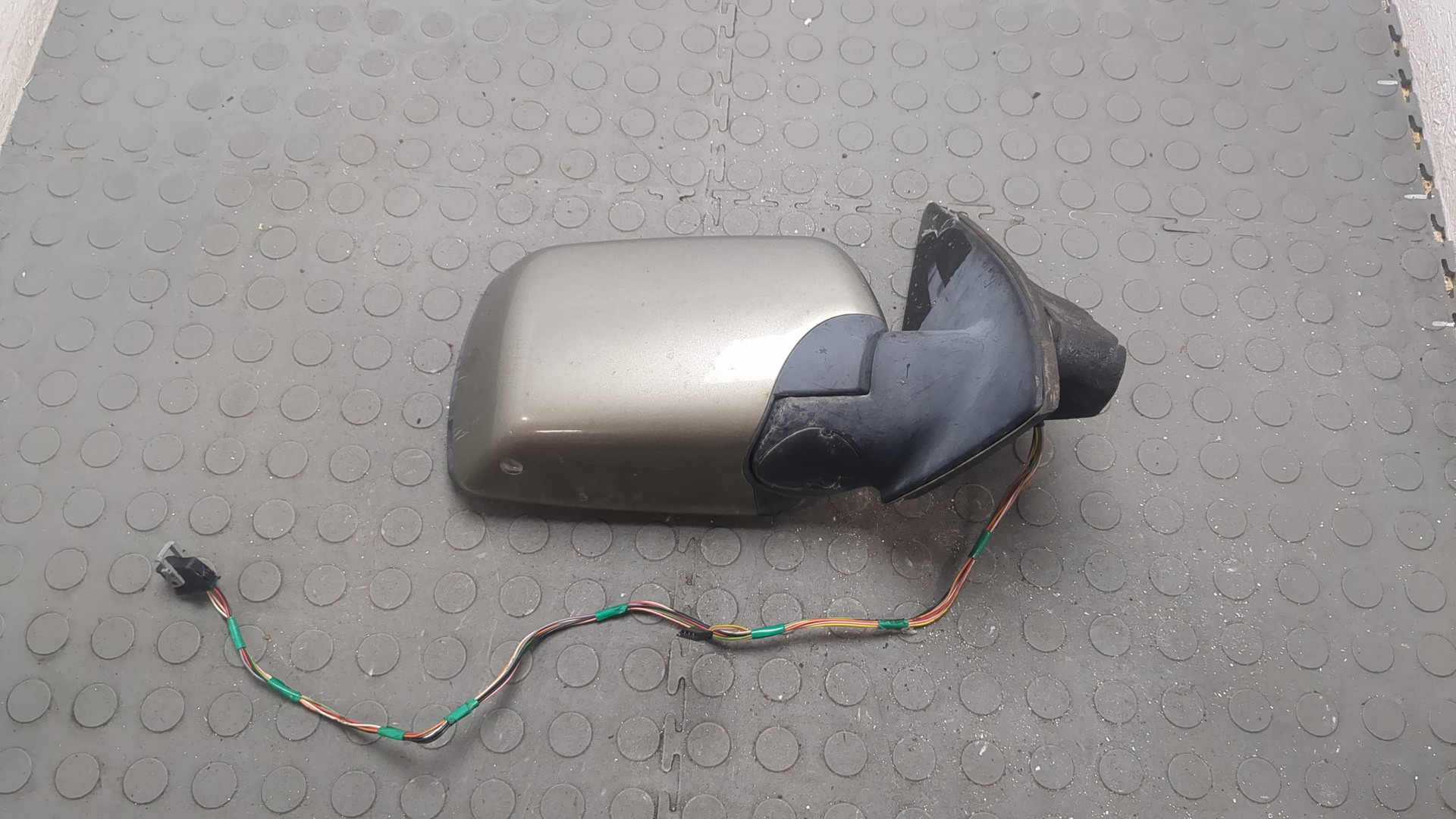 Зеркало правое электрическое