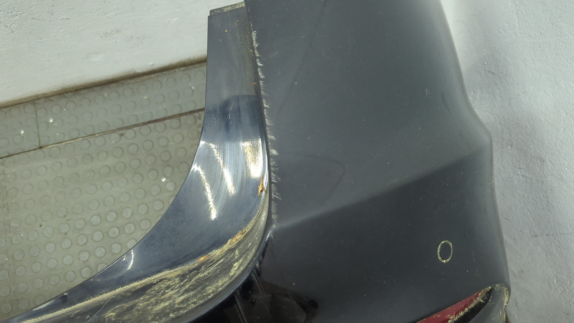 Бампер задний