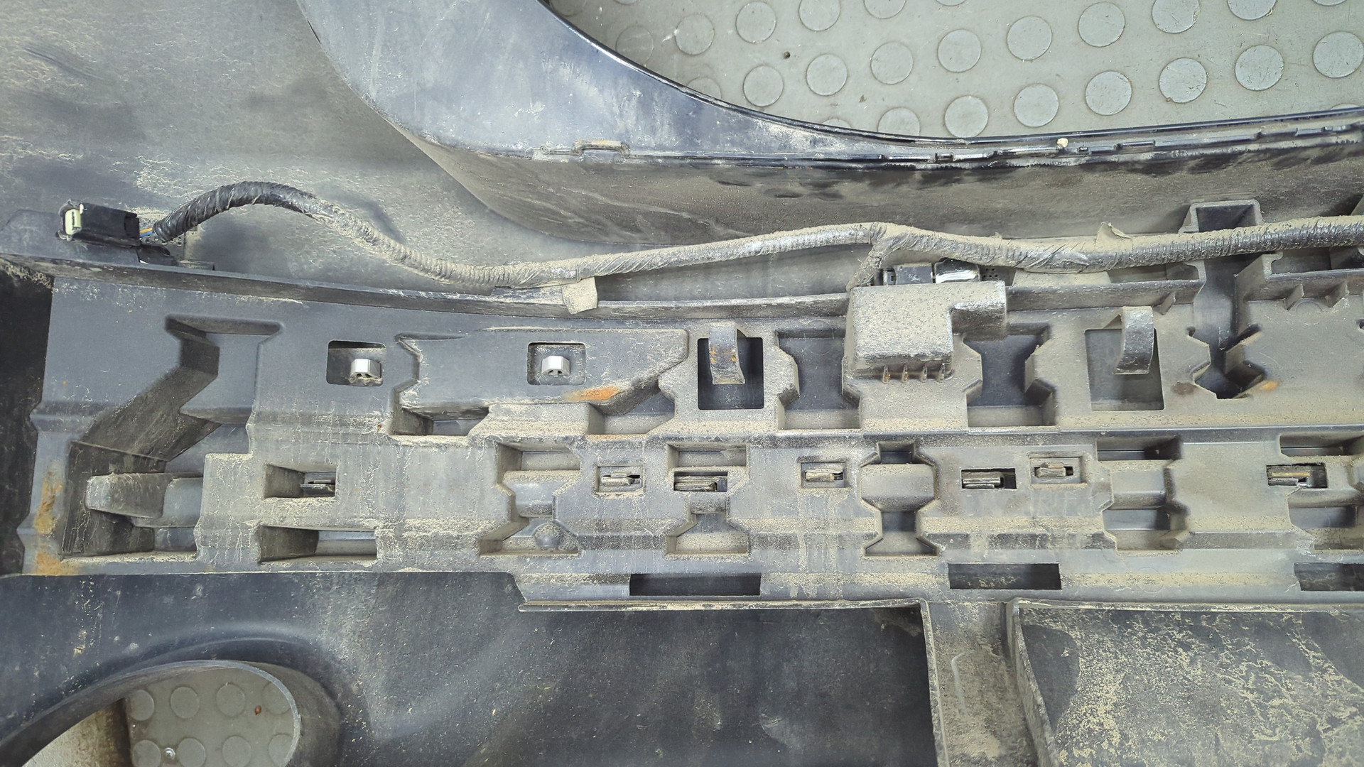 Бампер задний